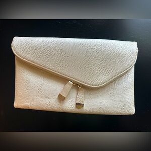 *NEW* VICI Stella Pearl Gold Clutch Crossbody Wristlet